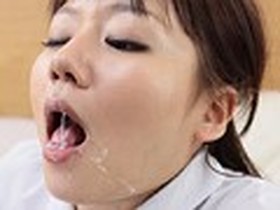 芸能人 宮地由梨香 大量ごっくんはじめました お願い私に精子を飲ませてください 哀願ザーメンごっくん 変態少女　サンプル画像02